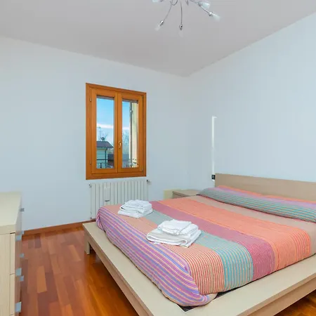 La Casa Di Daisy Apartman *
